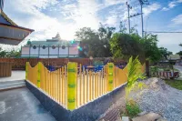 Hotel Grand Mandarin Singkawang - 2-Star
