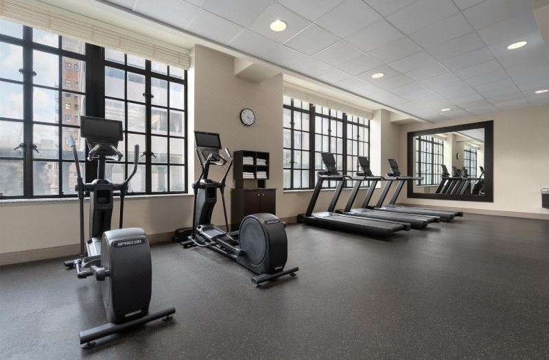 Hampton Inn & Suites Cincinnati-Downtown photo 3
