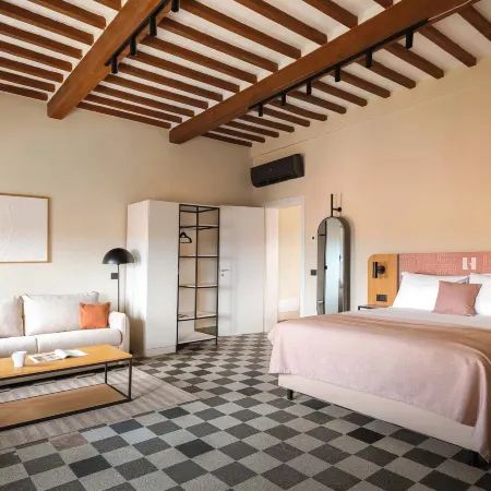 Limehome Arezzo Duomo