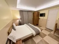 Hotel Elite Inn - 2-Star