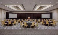 โรงแรมดับเบิลทรีบายฮิลตัน ฮิวสตัน - กรีนเวย์พลาซ่า - ที่มีที่จอดรถ