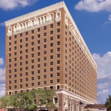 Hilton Fort Worth Отели рядом с достопримечательностью «Fort Worth Herd Longhorn Cattle Drive»