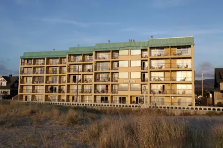 Best Western Plus Ocean View Resort Отели в г. Сисайд