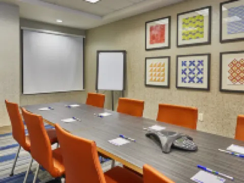 ホリデイ イン エクスプレス ホテル & スイーツ メドフォード - セントラル ポイント by IHG セントラル・ポイントのホテル