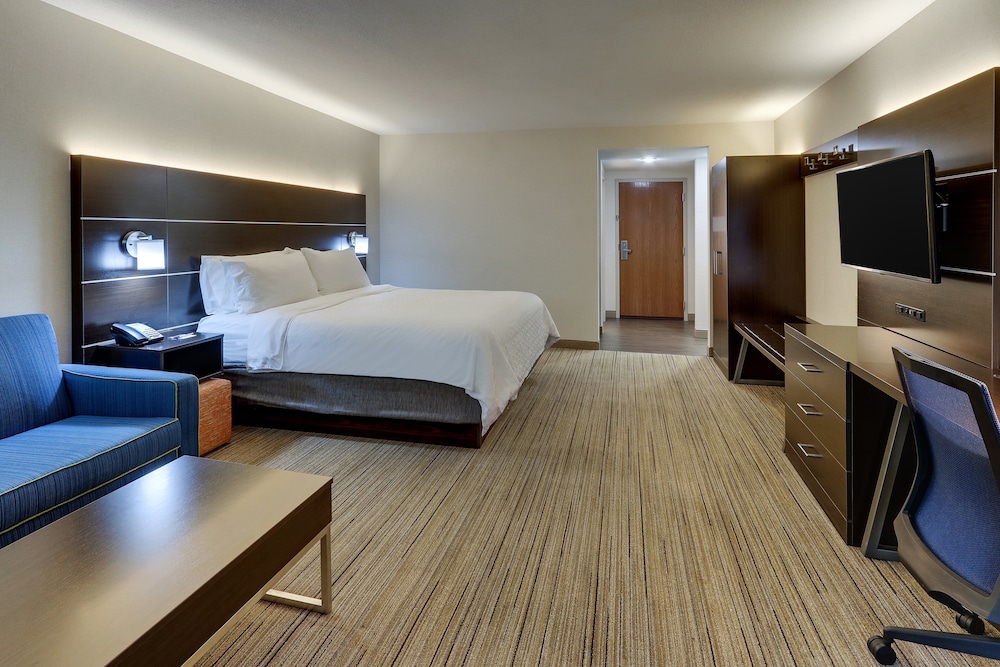 Holiday Inn Express & Suites Troy, an Ihg Hotel