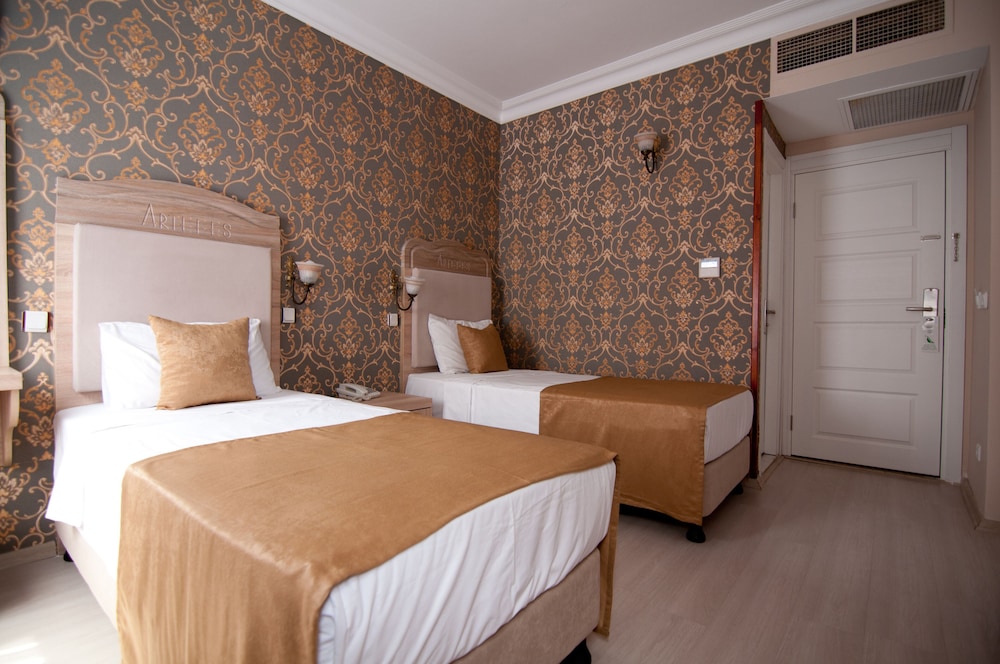 Artefes Hotel Old City & Spa