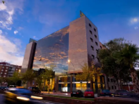 サレス ホテル シウタット デル プラット バルセロナ エアポート バルセロナのホテル