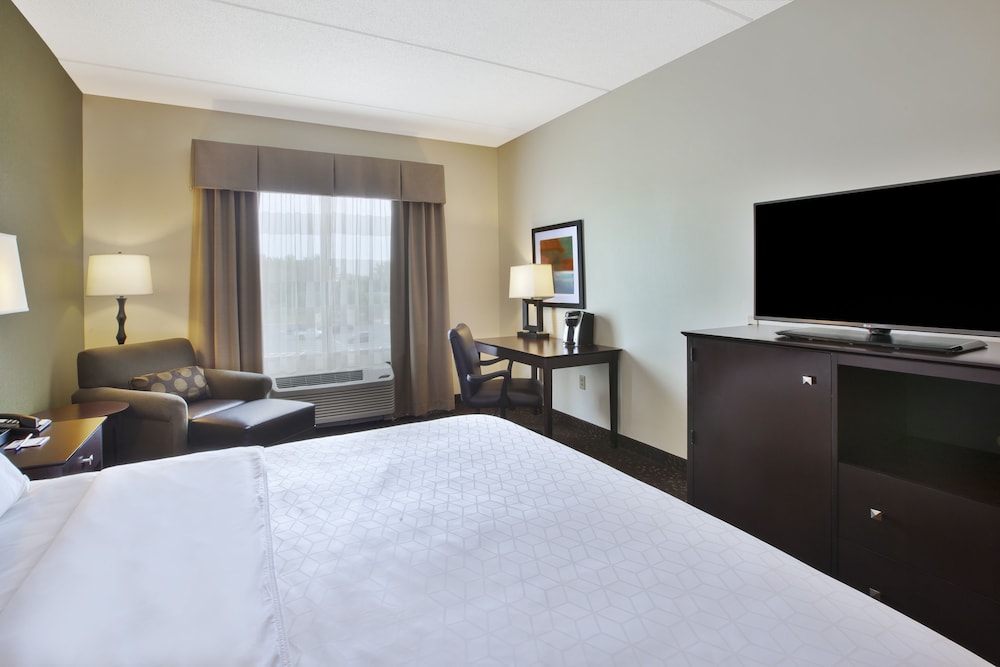 Holiday Inn Express & Suites Geneva Finger Lakes, an Ihg Hotel