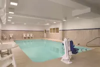 Hampton Inn Cincinnati-Kings Island - Pools