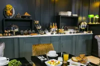 Hotel de Neuville Arc de Triomphe - Desayuno
