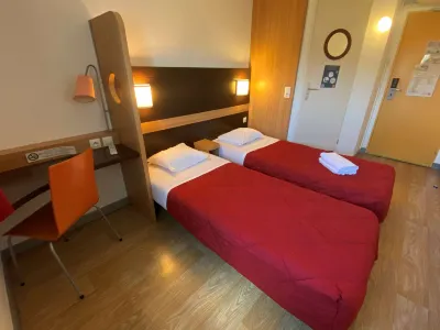 B&B Hotel Lisieux Parc des Expositions Các khách sạn ở Lisieux
