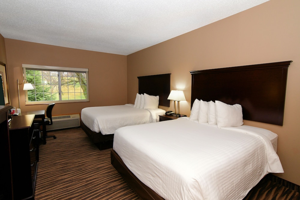 Cobblestone Inn & Suites - Denison Majestic Hills