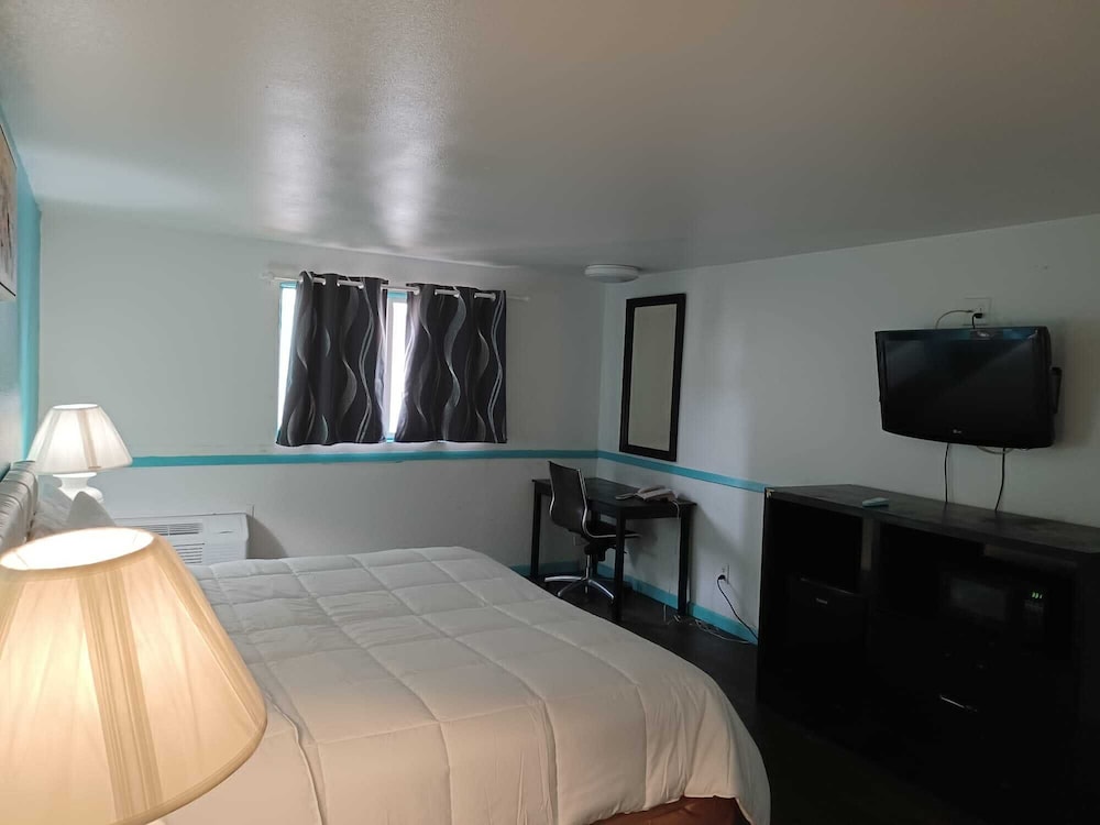 South Tacoma Suites