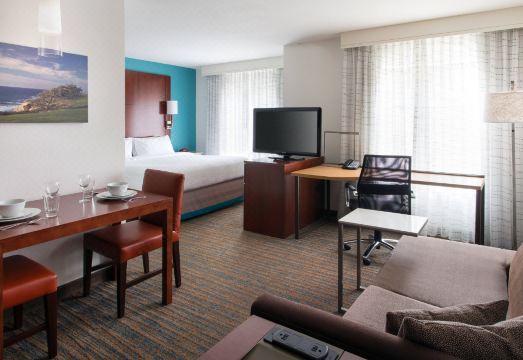 1. 레지던스 인 샌..