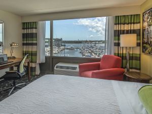 HIlton Garden Inn Charleston Waterfront/Downtown