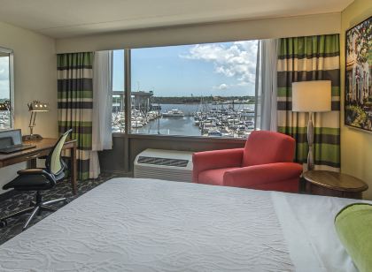 HIlton Garden Inn Charleston Waterfront/Downtown