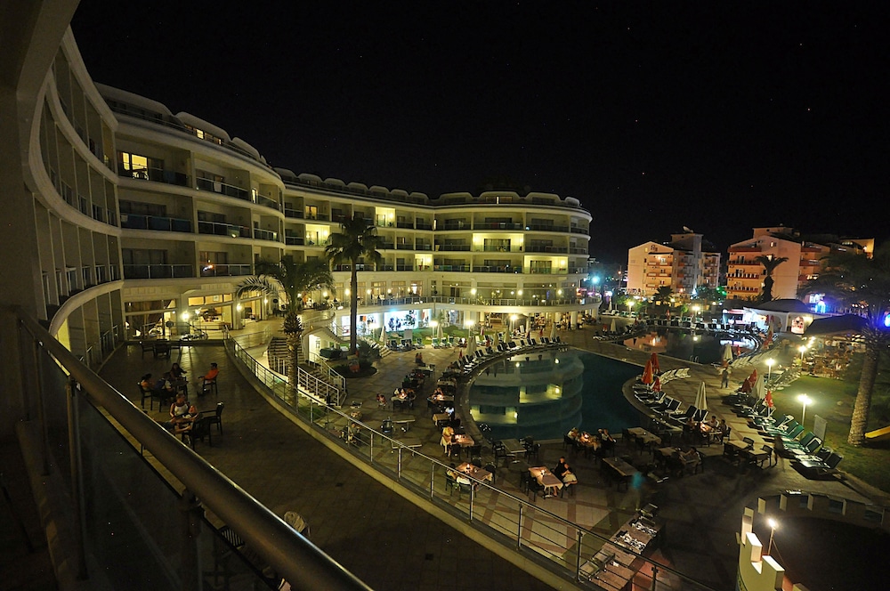 Pineta Park Deluxe Hotel - All Inclusive