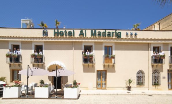 Hotel Al Madarig - Housity