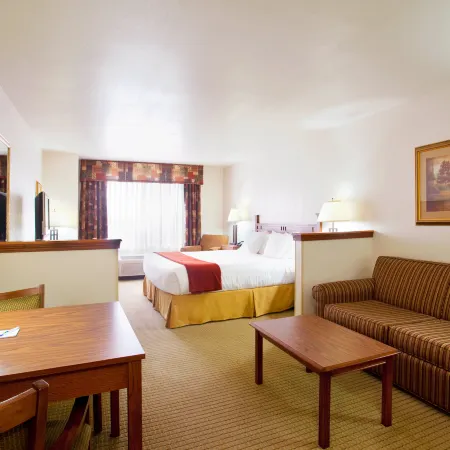 Holiday Inn Express & Suites MATTOON by IHG