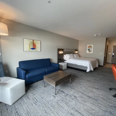 Holiday Inn Express & Suites FT. SMITH - AIRPORT by IHG
