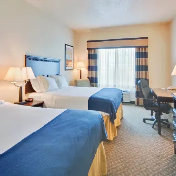 Holiday Inn Express DELANO HWY 99 by IHG