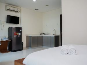 Comfort and High Floor Studio at Brooklyn Alam Sutera Apartment