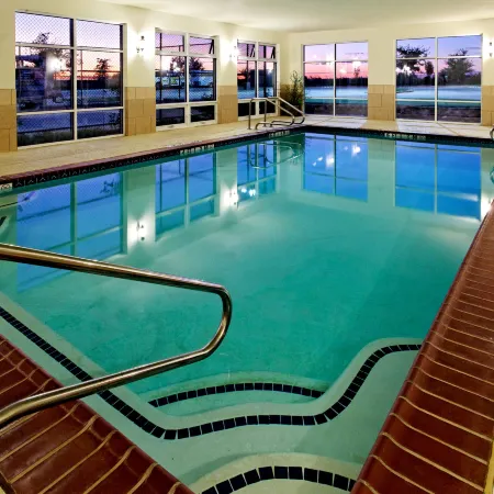 Holiday Inn Express & Suites CLEBURNE by IHG