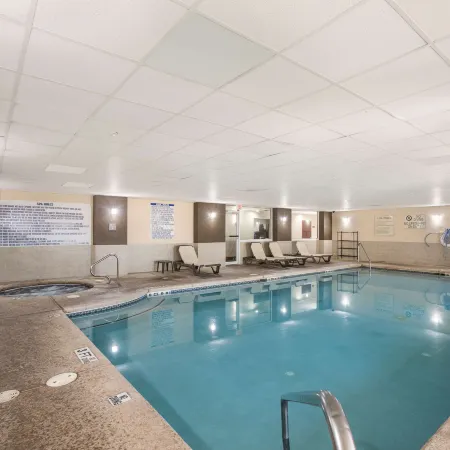 Comfort Suites Forsyth near I-75