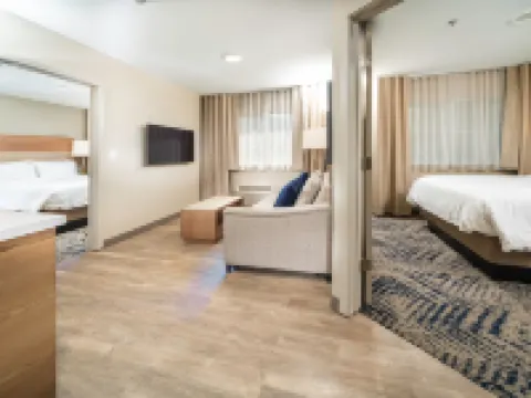 查爾斯頓普萊森特山Candlewood Suites酒店 鄰近Patriots Point Cold War Submarine Memorial的酒店