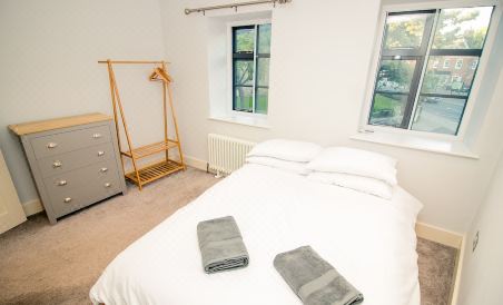 Amazing Location Central Characterful Apartment - Housity