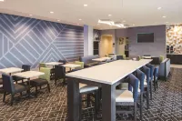 La Quinta Inn & Suites by Wyndham Atlanta South - McDonough - Morgenmad