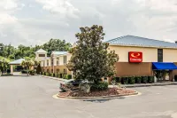 Econo Lodge Darien Hotels in Darien