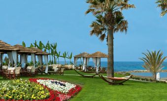 Constantinou Bros Pioneer Beach Hotel