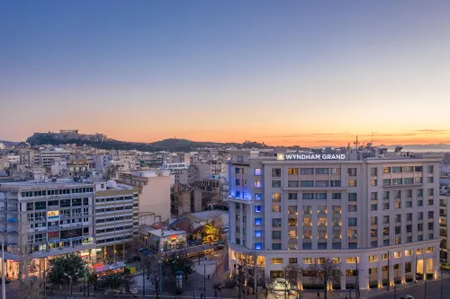 Zeus Wyndham Grand Athens