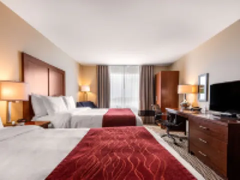 Comfort Inn & Suites Hotels in Clarington