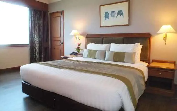 ห้องดีลักซ์ เตียงใหญ่ 1 เตียง