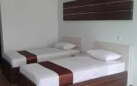 Puncak Village Hotel & Kampung Main Puncak