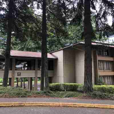 Olympia Hotel at Capitol Lake Hotel Exterior