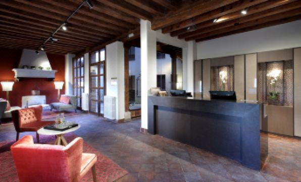 Exe Casa de Los Linajes