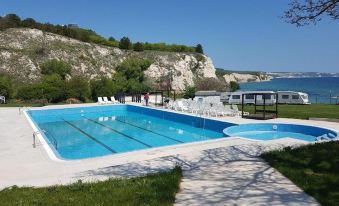 Guest Apartments Salena in Saint George Complex