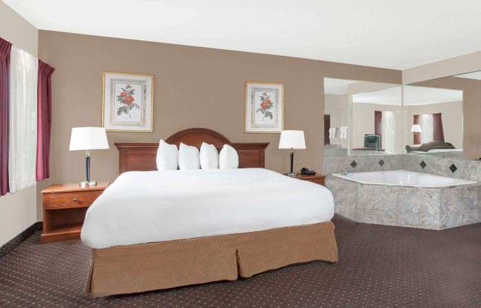 Baymont Inn & Suites by Wyndham San Marcos Outlet Malls