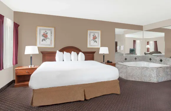 聖馬科斯唄盟套房酒店