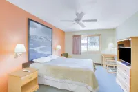 Super 8 by Wyndham Cooke City Yellowstone Park Area Hotels in Park County