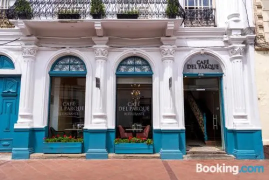 公園酒店及套房