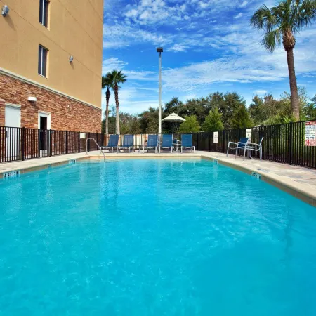 Holiday Inn Express & Suites LARGO-CLEARWATER by IHG