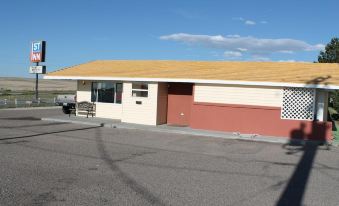 First Interstate Inn - Housity