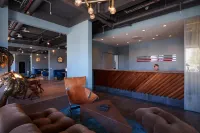 Oddsson Midtown Hotel فنادق في Mosfellsbaer