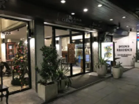 อินทาวน์ เรสซิเดนซ์ โรงแรมใกล้ท่าเรือสี่พระยา