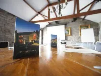 The Saddleworth Hotel Các khách sạn ở Newhey