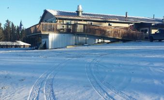 Beluga Lake Lodge